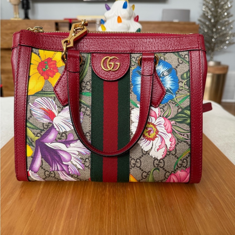 Gucci Supreme Monogram Small Ophidia Bag